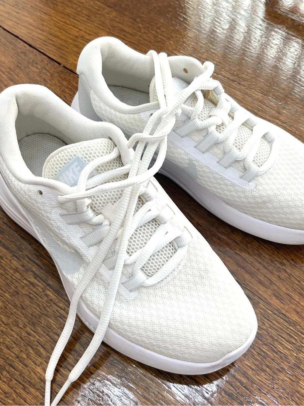 Clean Nike Walk/ Run Shoes